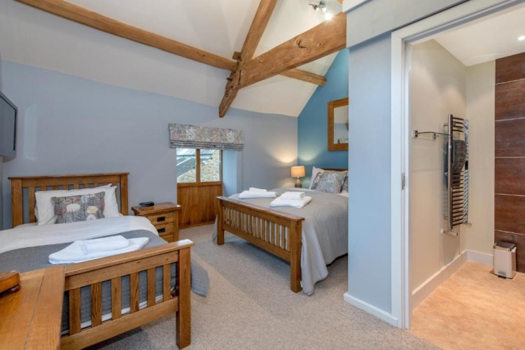 Deluxe Double Suite