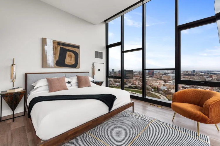 Skyline Penthouse Duo 6 Bedrooms for Large Groups