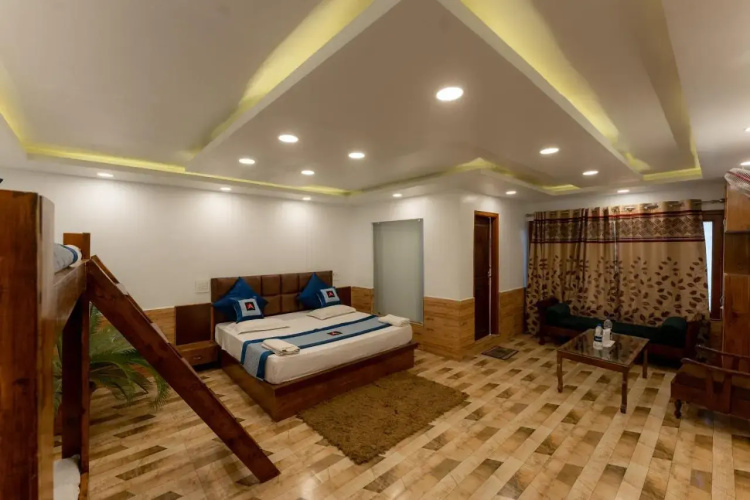Dandoo Lake Resort