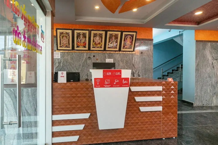 Oyo 39877 Cs Residency