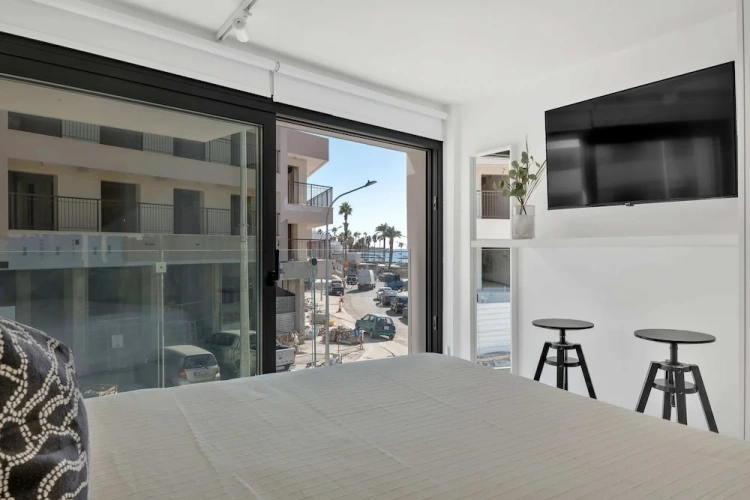 Luxury Studio