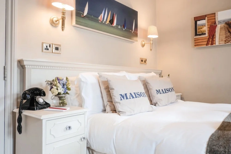 Comfort room