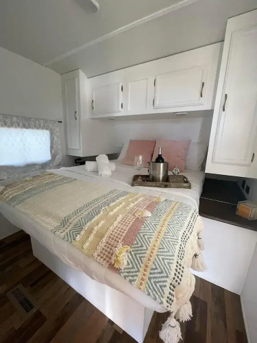 El Camper with private pool