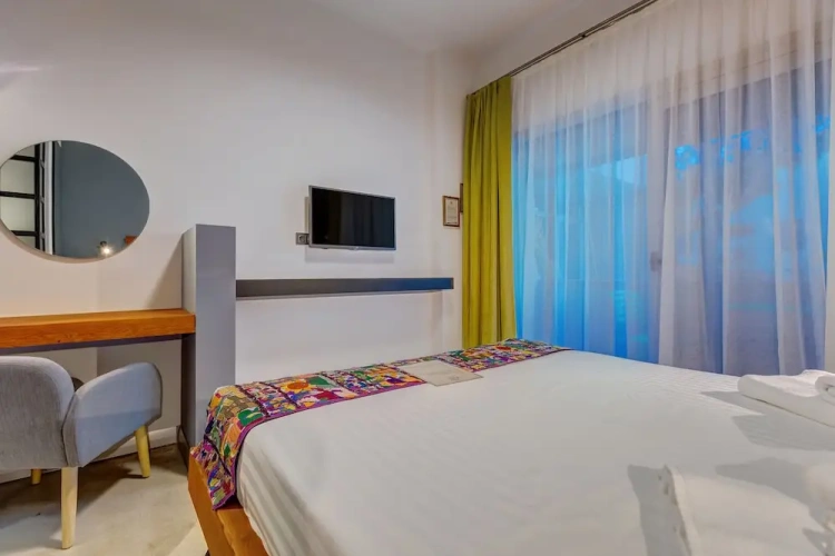 Deluxe room with balcony