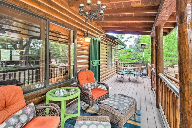 2 Bedrooms Cottage