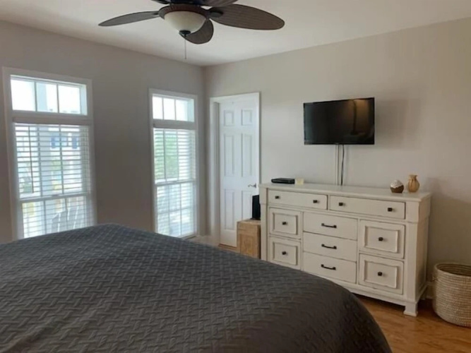 Absolute Bliss Private 4 Bedroom Home by RedAwning