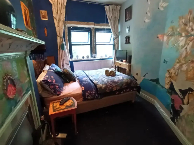 Eclectic Artists Cottage in Bohemian Hebden Bridge