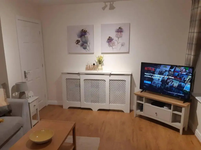 Conaglen, 2 Bedroom Lochside Flat