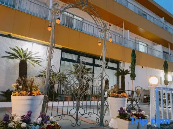 Golden Beach Hotel