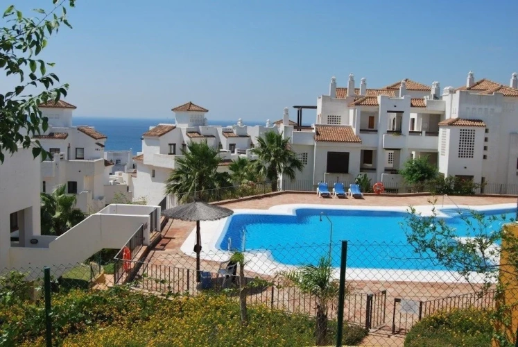 2 Bedrooms Apartment with balcony