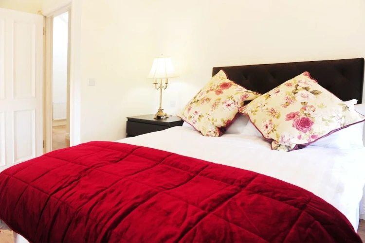 4 Bedrooms Standard Cottage