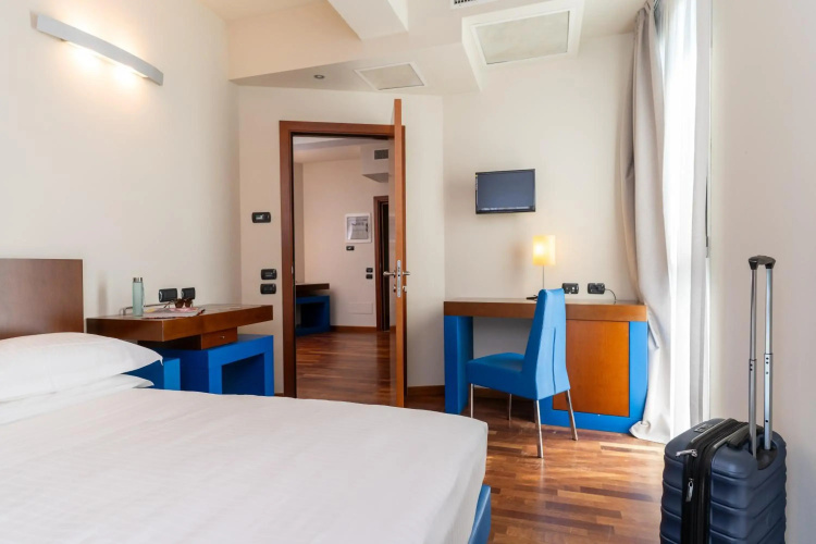 Hotel Balance
