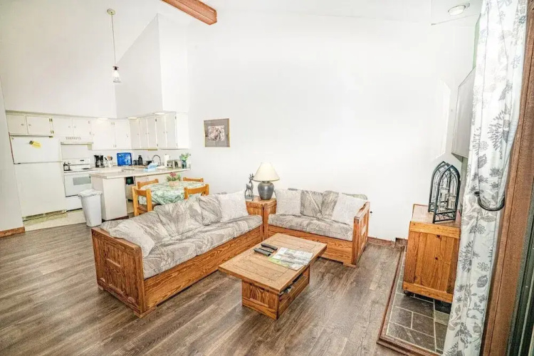 Gateway Condo A25
