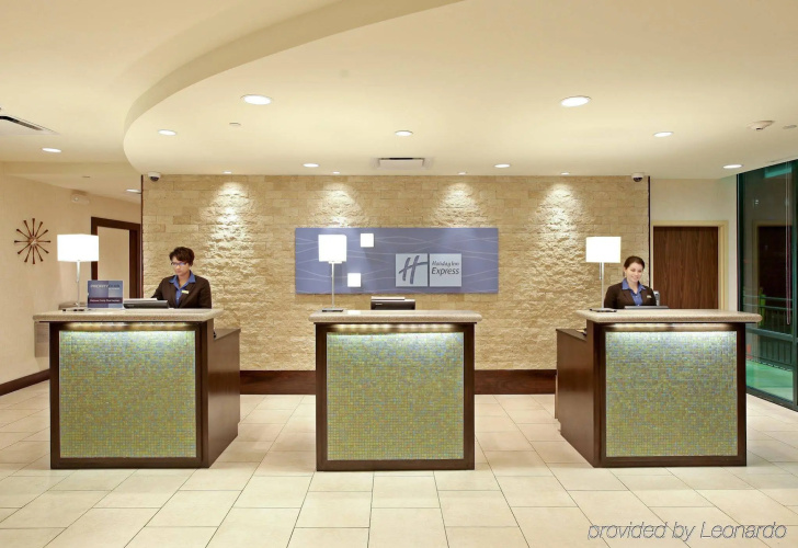 Holiday Inn Express & Suites Downtown Fort Worth photo 31