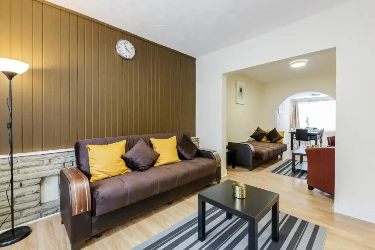 2 Bedrooms Cottage