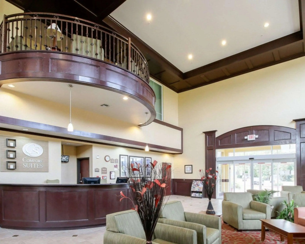 Comfort Suites Palestine