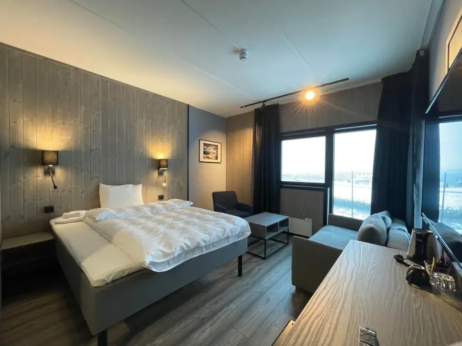 Arctic Sea Hotel