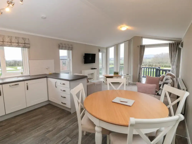 22 Meadow View Lodge