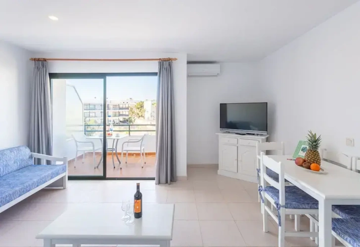 1 Bedroom Family Apartment with balcony