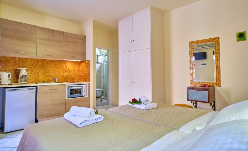 Chrismos Luxury Suites & Studios