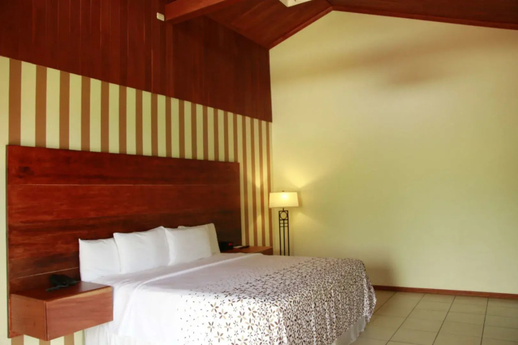 Ficus Sunset Suites