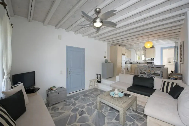 Ornos Suites
