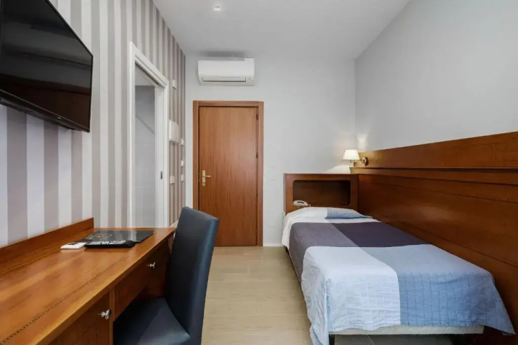 Hotel Excelsior