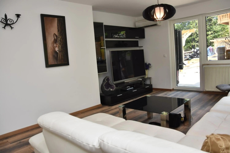 Planika Holiday Home