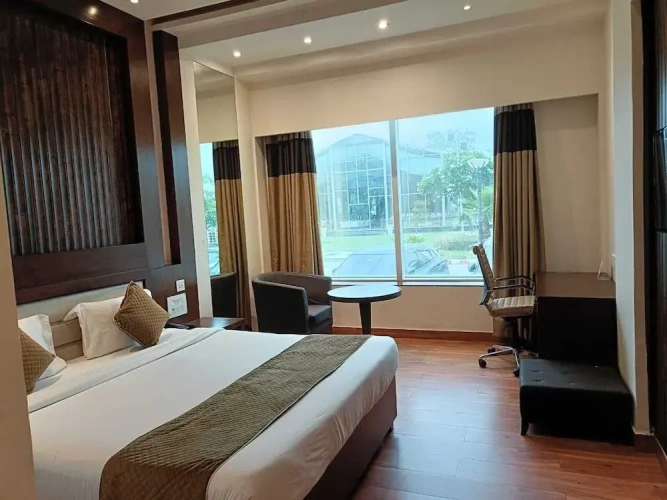 Standard Double room with view