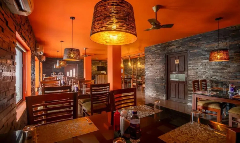OYO 30084 Hotel Seagate