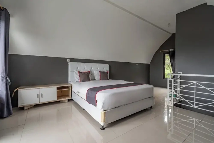 2 Bedrooms Villa