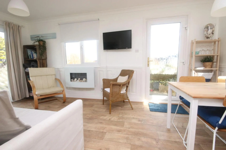 37A Medmerry Park 2 Bedroom Chalet