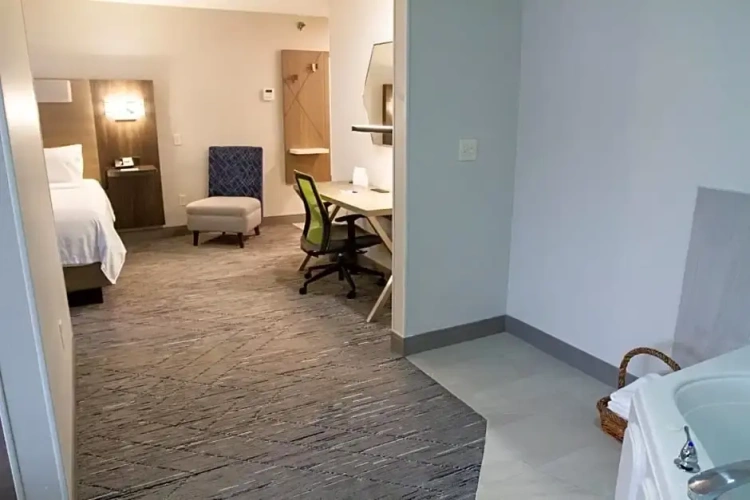 Deluxe Double Suite