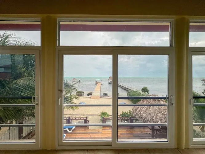 La Perla Azul Beach House