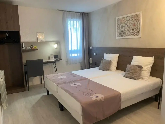 Standard Twin room