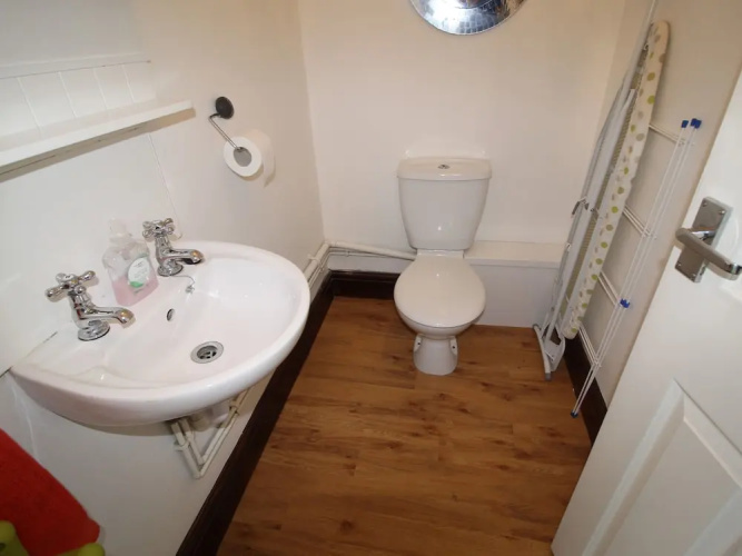 Hideaway 2 Bedroom Apartment by Cardiff Holiday Homes