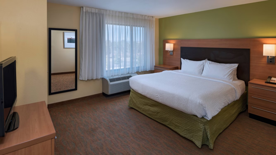 1 Bedroom Suite