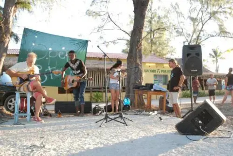 Pariango Beach Motel