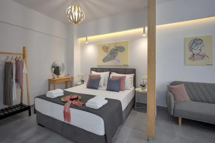 Myra Mare White Suite by Estia