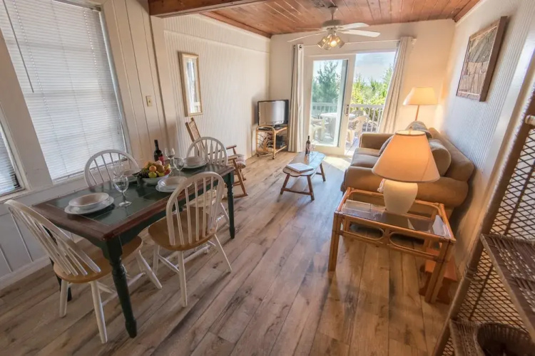 Low Tide Apartment 2