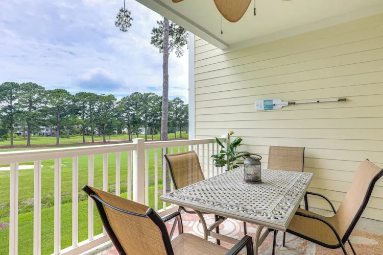 Golf Course Getaway w/ Pool Access in Myrtle Beach