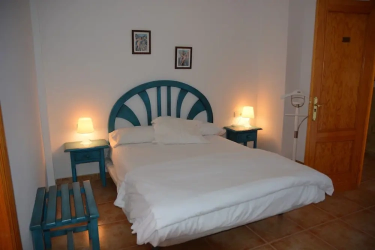 Standard Single room with balcony and with partial sea view