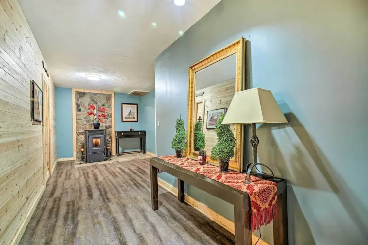 Berkeley Springs Vacation Home w/ Fire Pit!