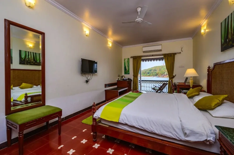 Premium Double room with balcony and with river view