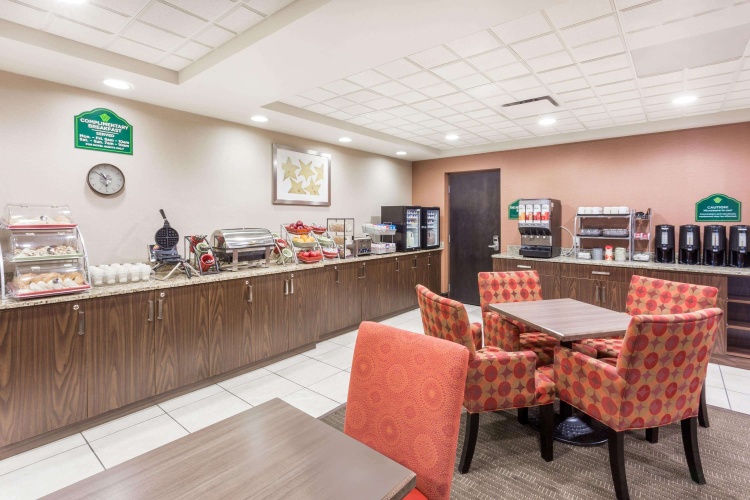 Wingate by Wyndham Regina photo 14