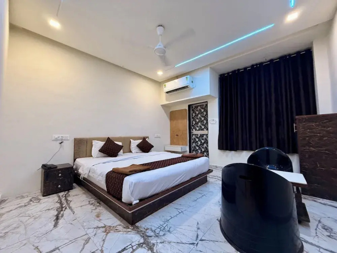 Hotel White Palace - Rajkot