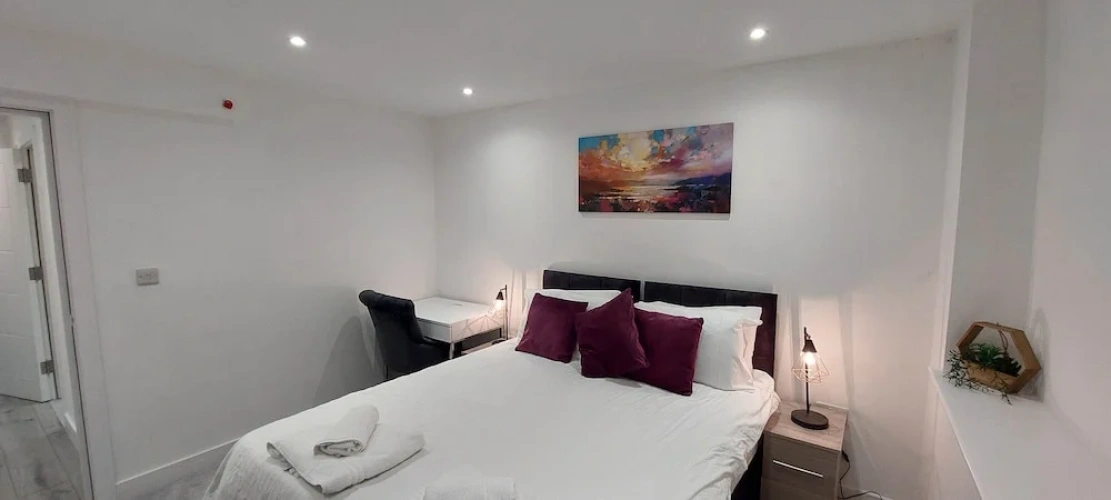 2 Bedrooms Apartment