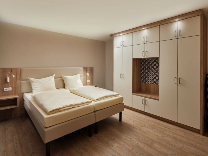 2 Bedrooms Classic Apartment