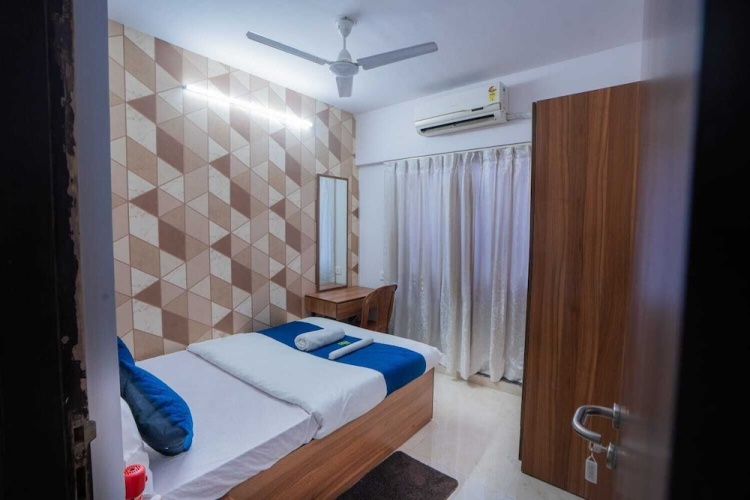Standard Double room with city view