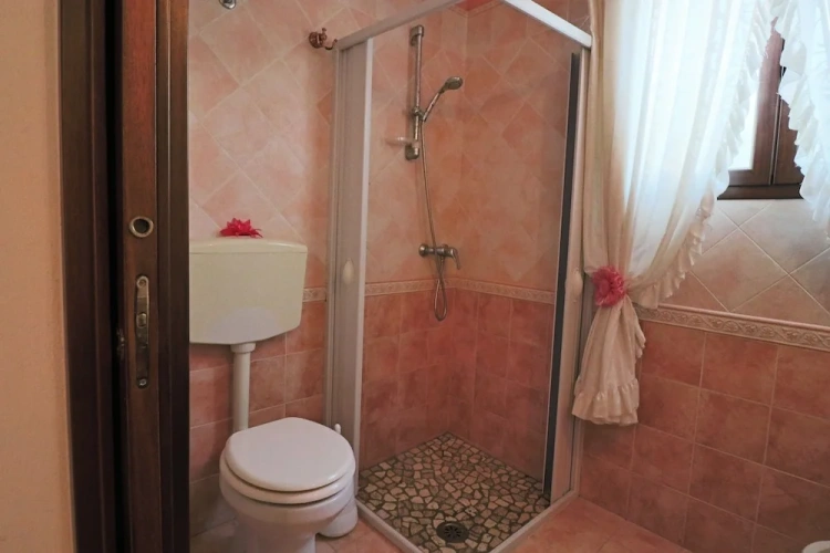 2 Bedrooms Cottage